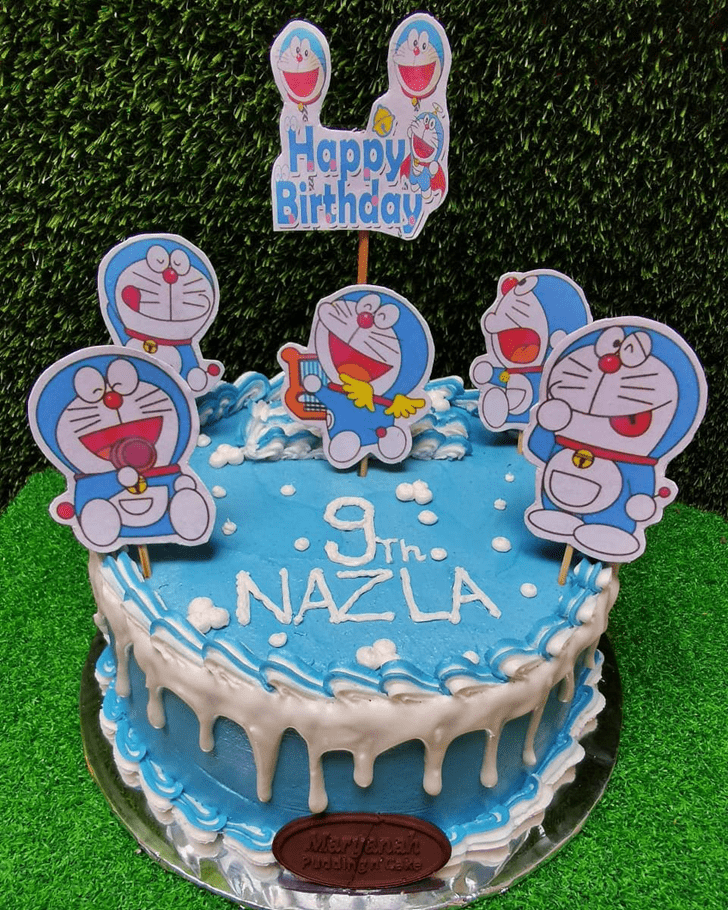 Inviting Doraemon Cake