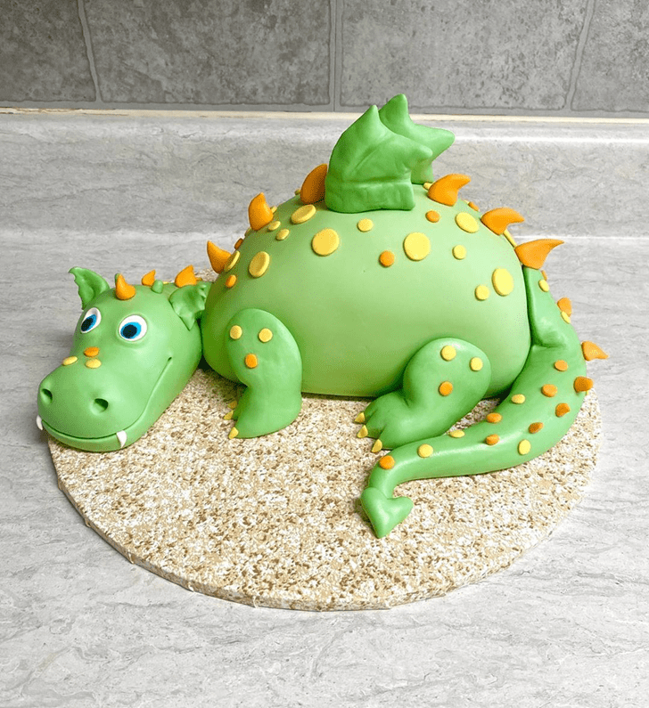 Elegant Dragon Cake