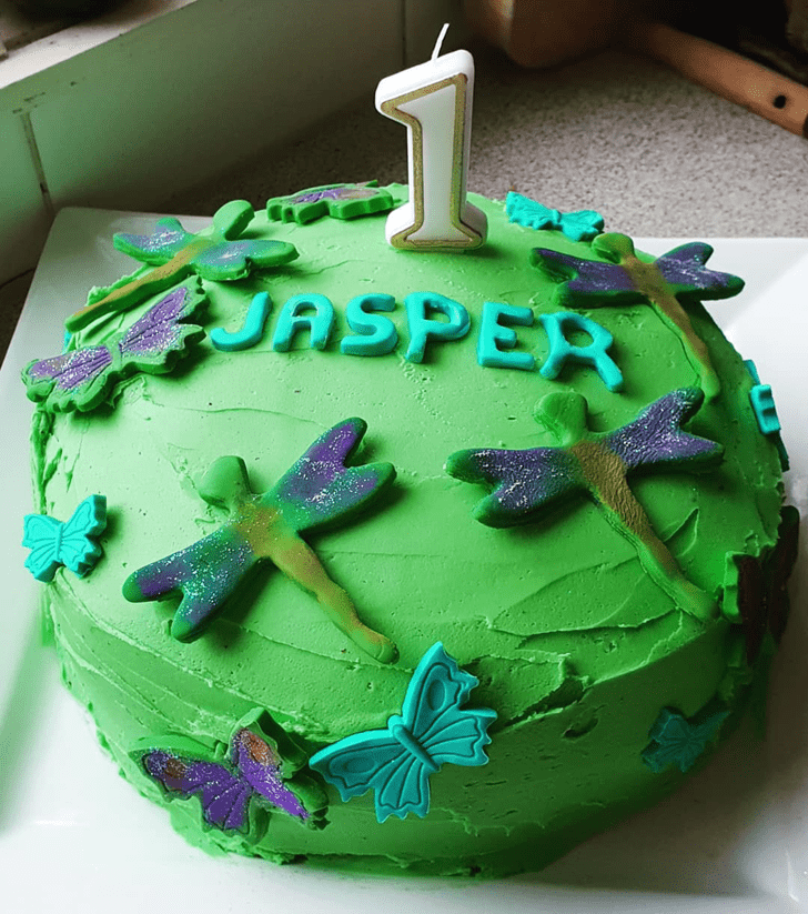 Exquisite Dragonfly Cake