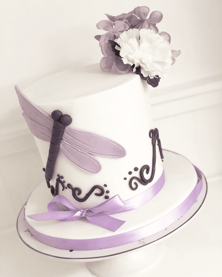 Lovely Dragonfly Cake Design