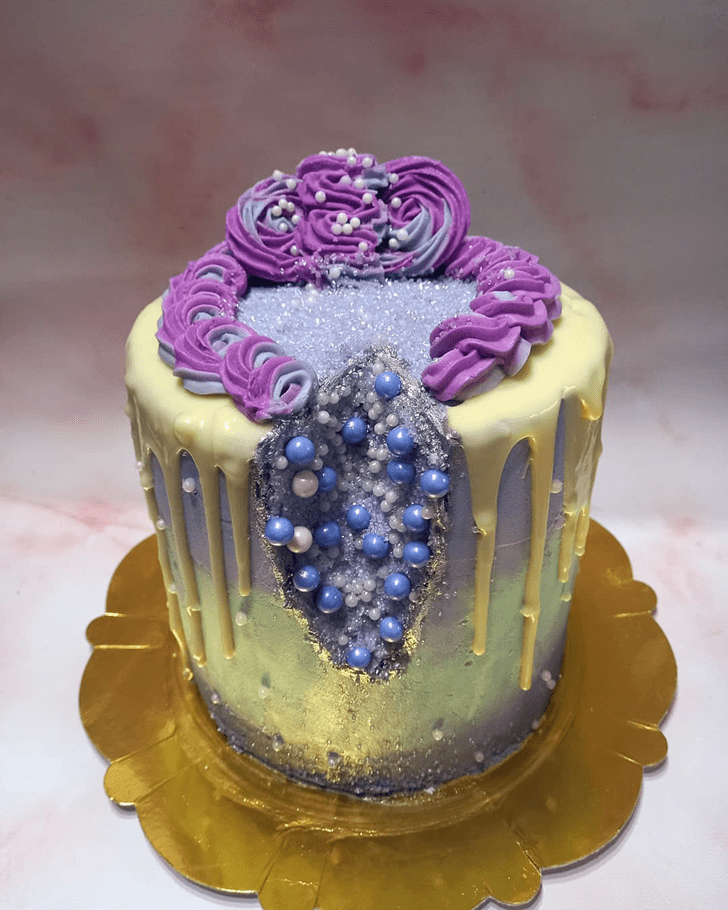 Beauteous Drip Cake