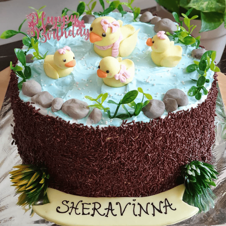 Comely Duckling Cake