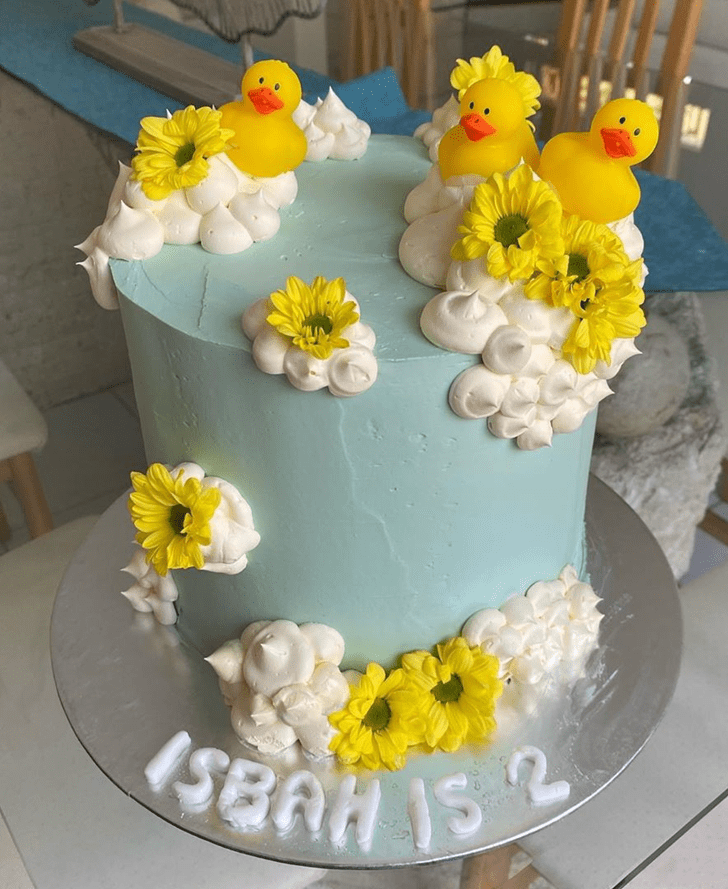 Grand Duckling Cake