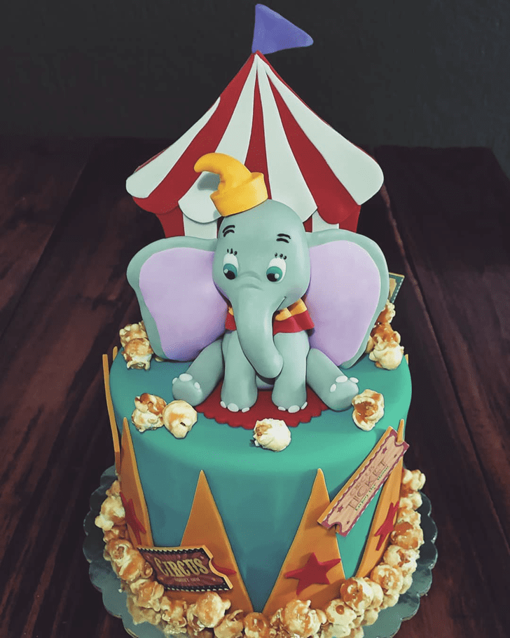 Stunning Dumbo Cake
