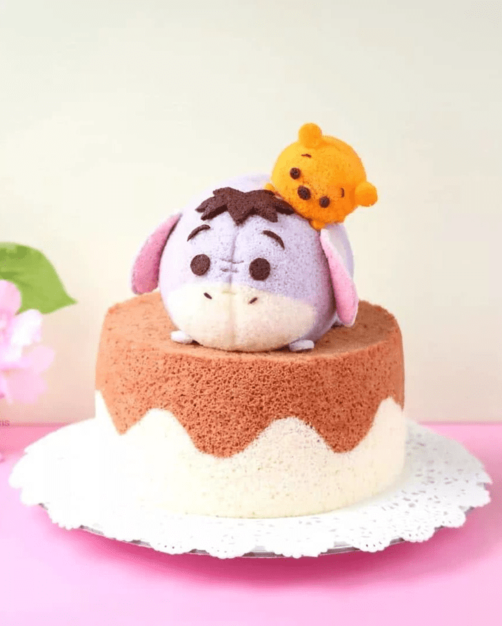 Admirable Eeyore Cake Design