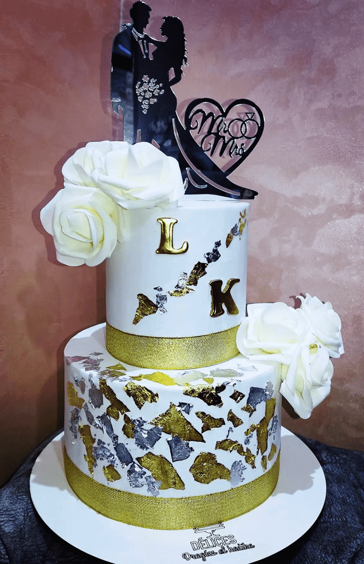 Ravishing Engagement Cake
