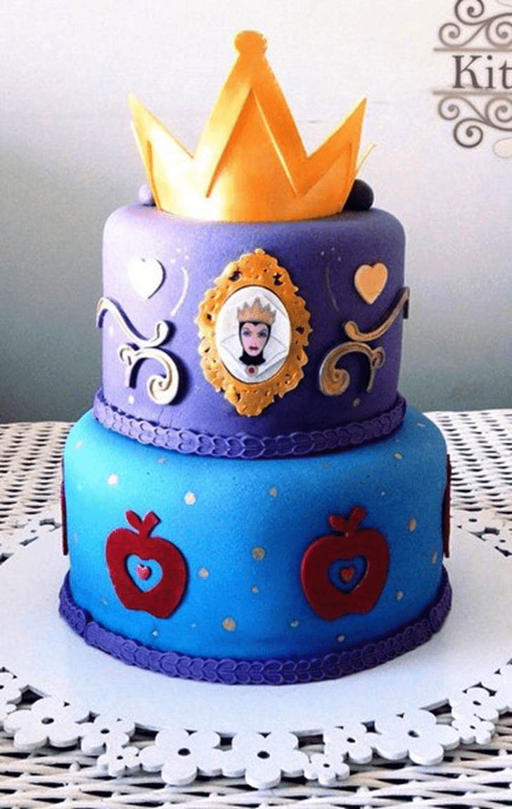 Elegant Evil Queen Cake