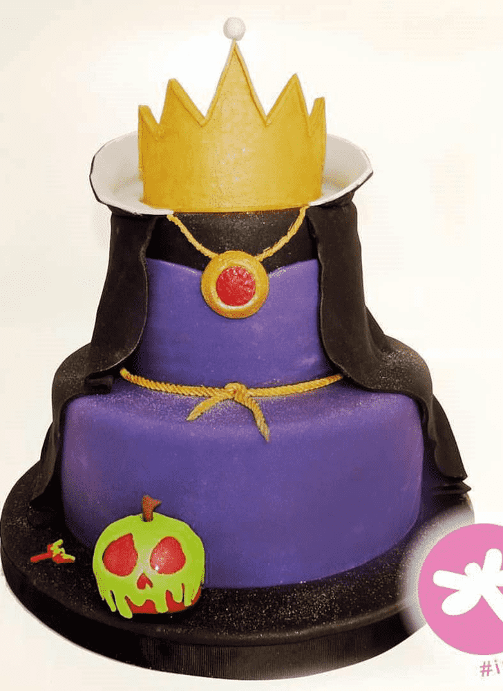 Good Looking Evil Queen Cake