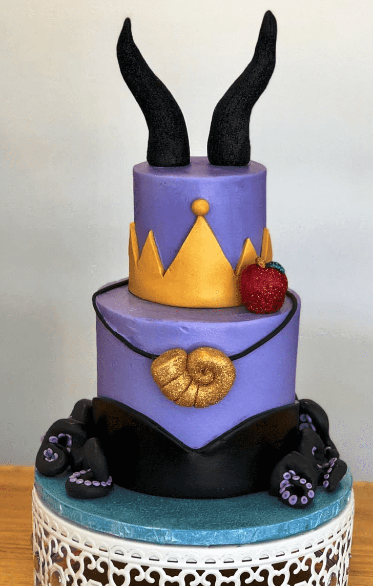Magnificent Evil Queen Cake