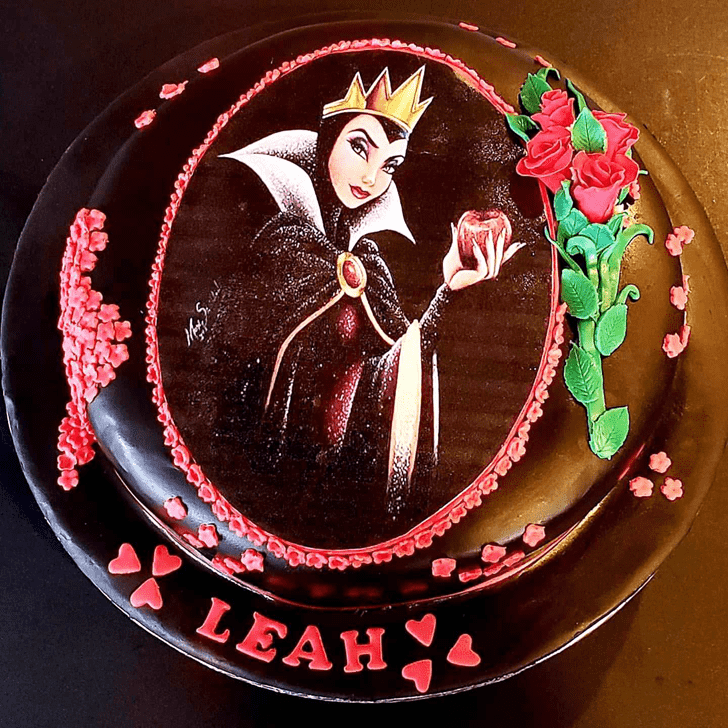 Nice Evil Queen Cake