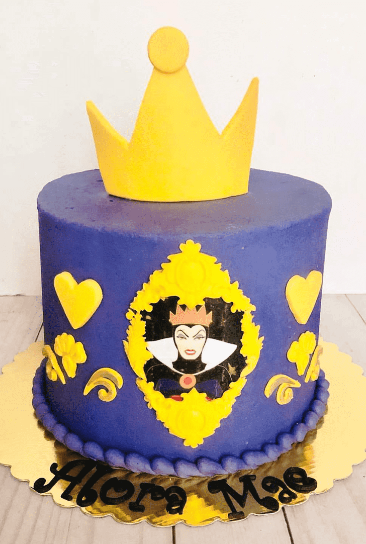 Pleasing Evil Queen Cake