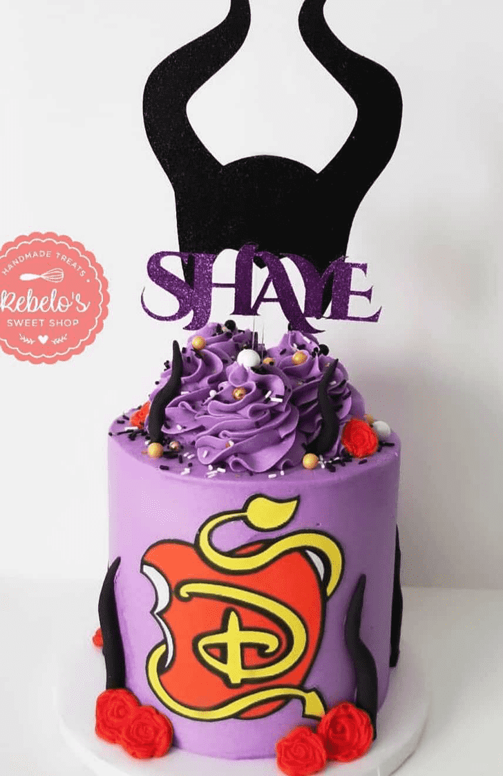 Shapely Evil Queen Cake