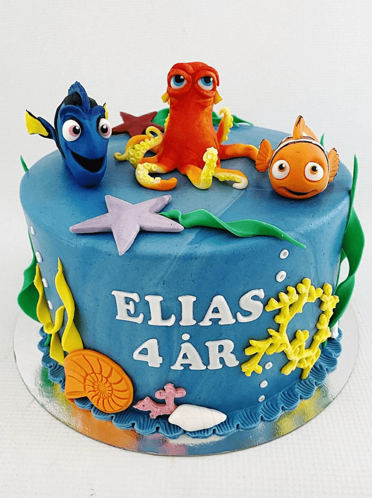 Fetching Finding Dory Cake