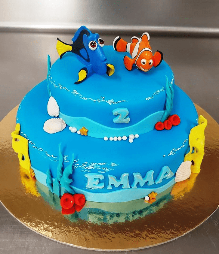 Dazzling Finding Nemo Cake