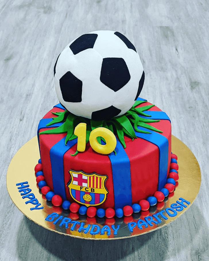Nice Football Cake