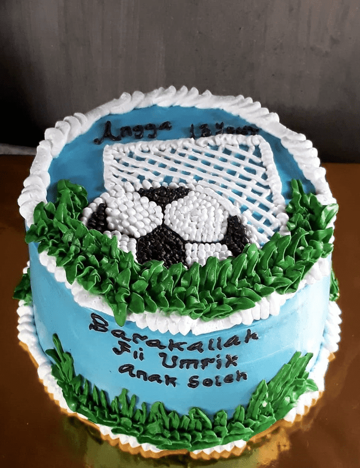 Pretty Football Cake