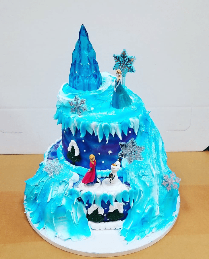 Adorable Disneys Frozen Cake
