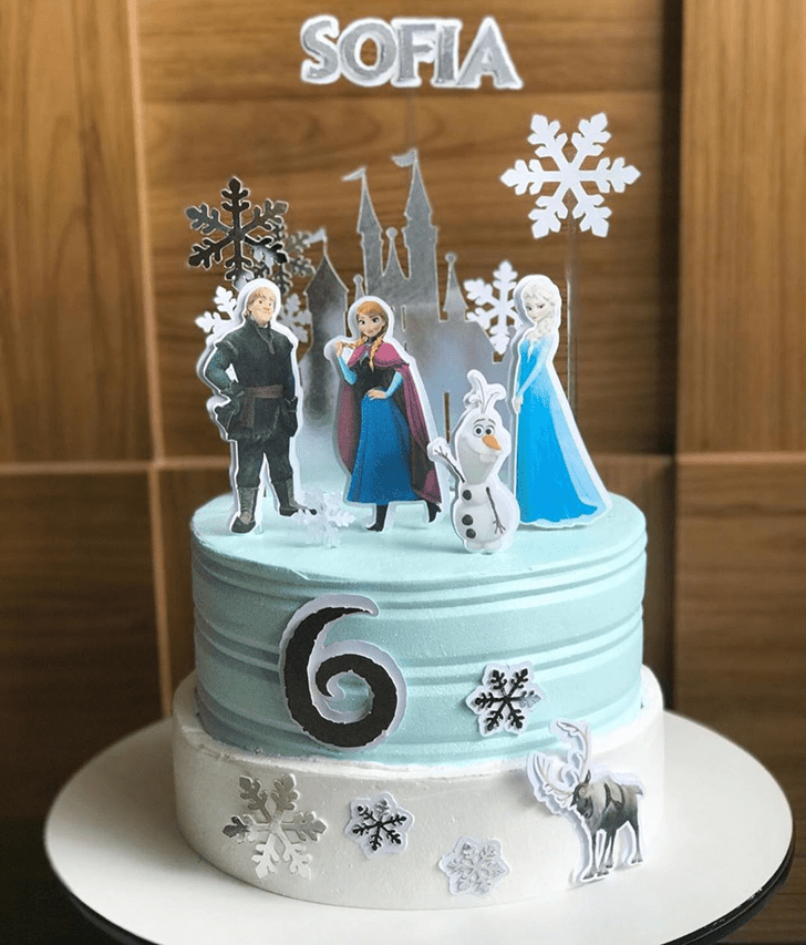 Exquisite Disneys Frozen Cake