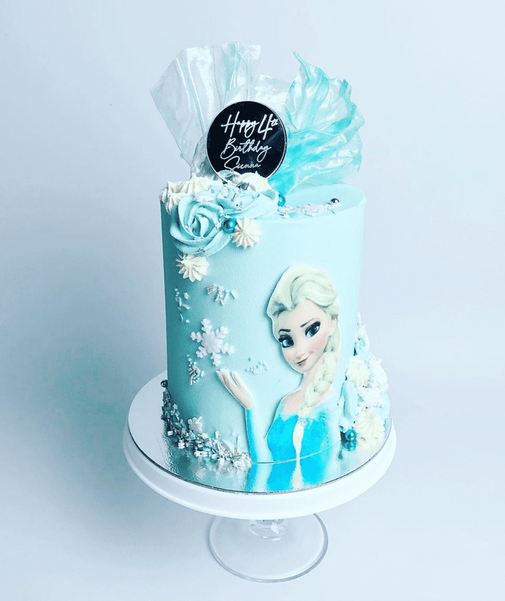 Mesmeric Disneys Frozen Cake