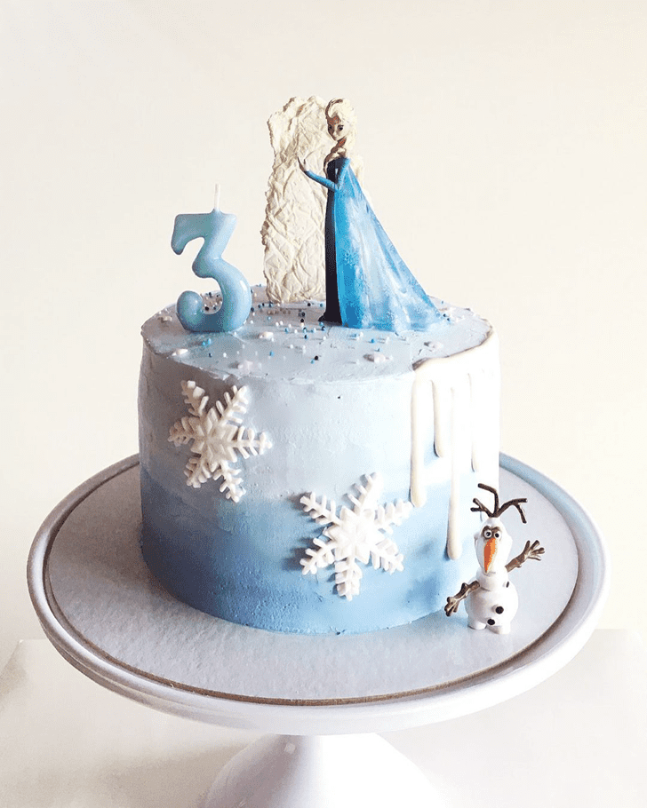 Pleasing Disneys Frozen Cake