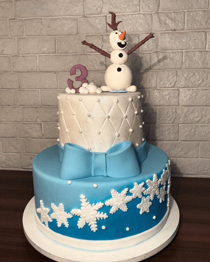 Pretty Disneys Frozen Cake