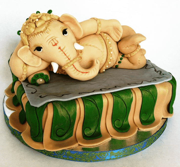 Good Looking Ganesh Cake