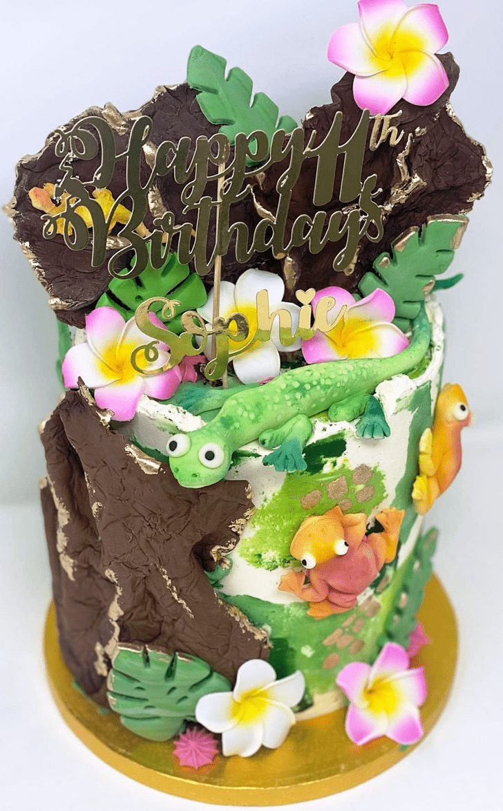 Delightful Gecko  Cake