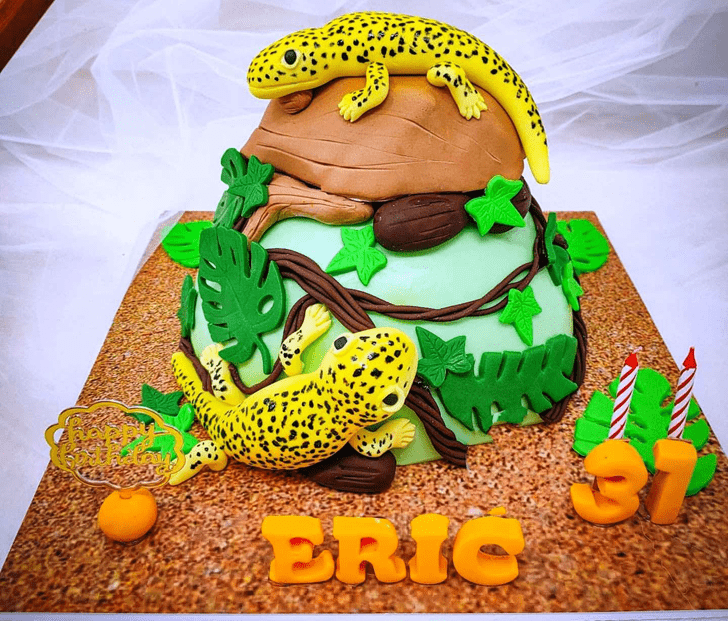 Magnificent Gecko  Cake