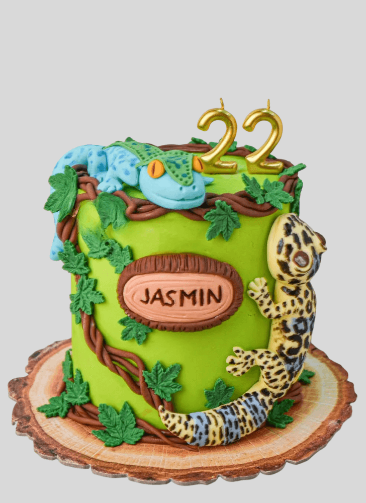 Classy Gecko  Cake