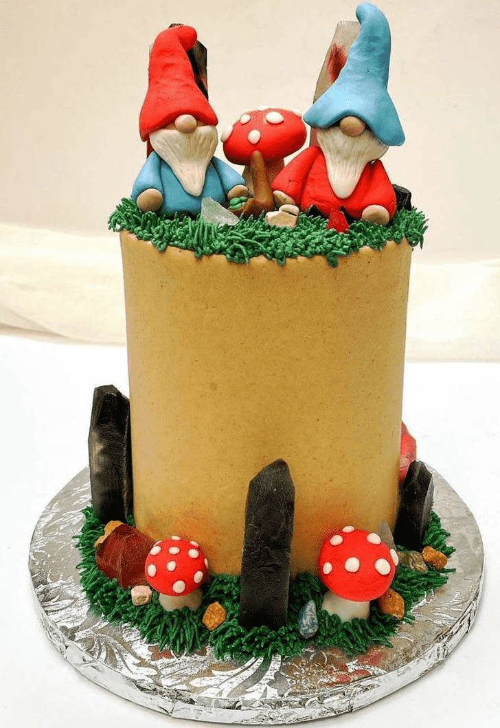 Refined Gnome Cake