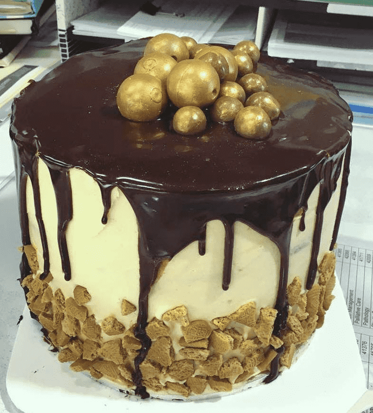 Divine Golden Gaytime Cake