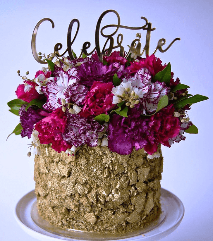 Mesmeric Golden Gaytime Cake