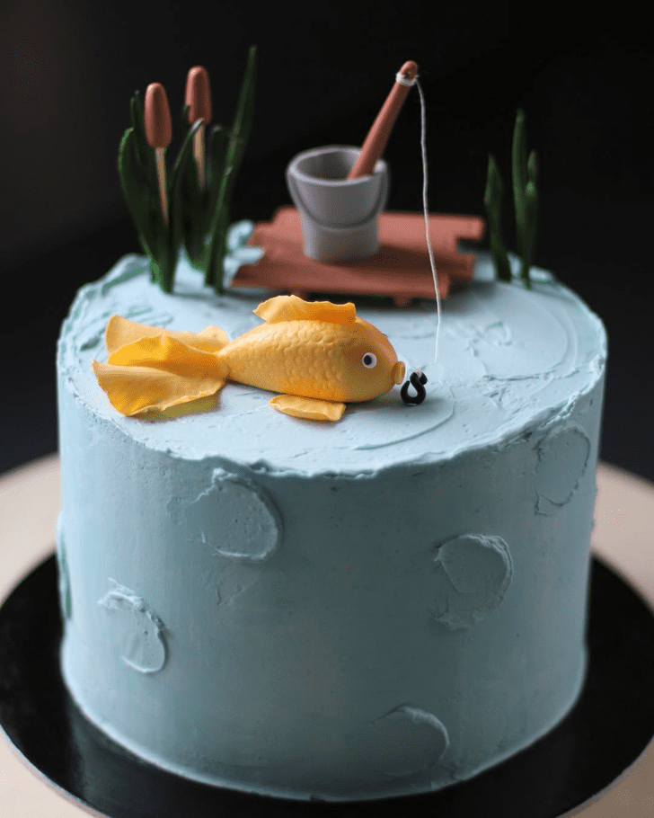 Elegant Goldfish Cake