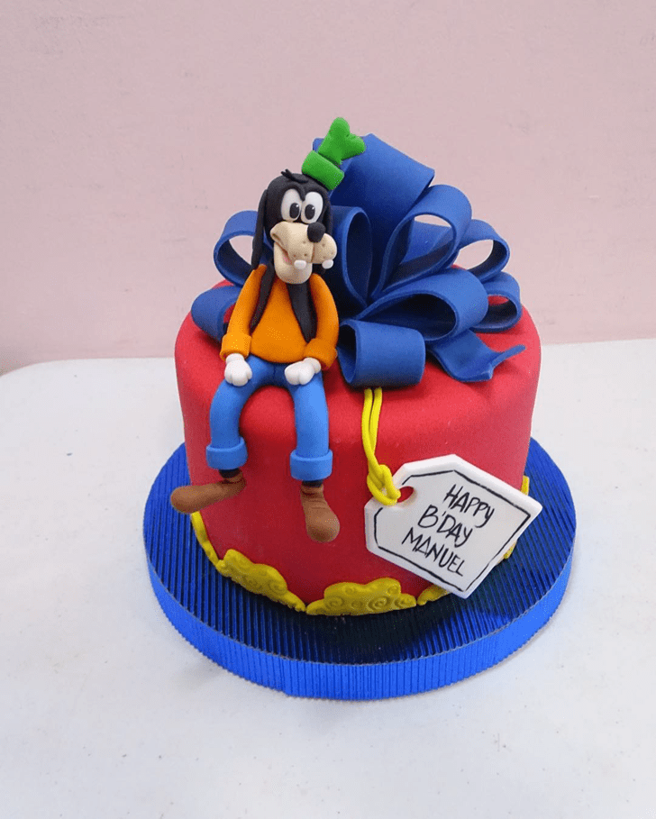 Captivating Goofy Cake