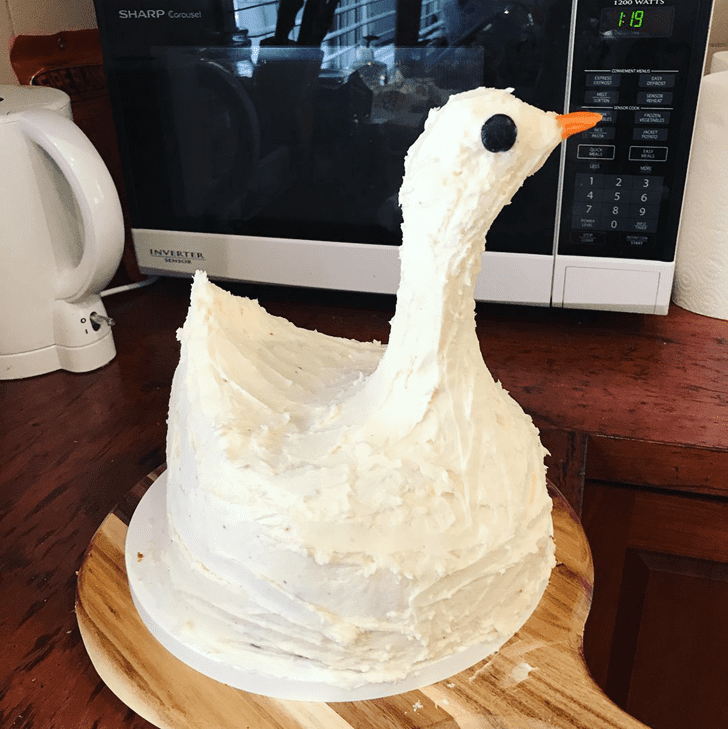 Charming Goose Cake