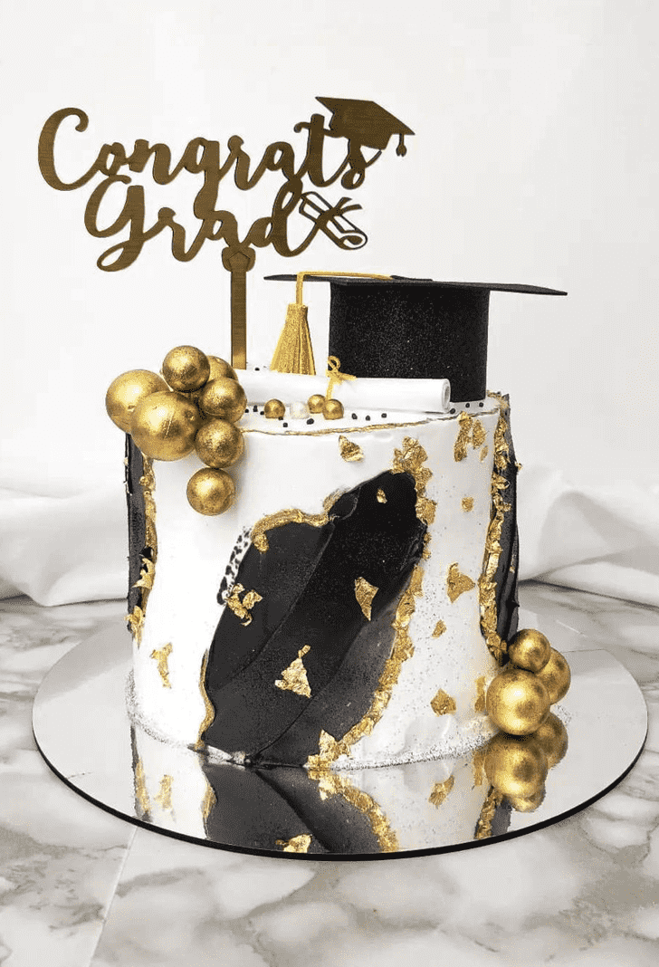 Fine Graduation Cake