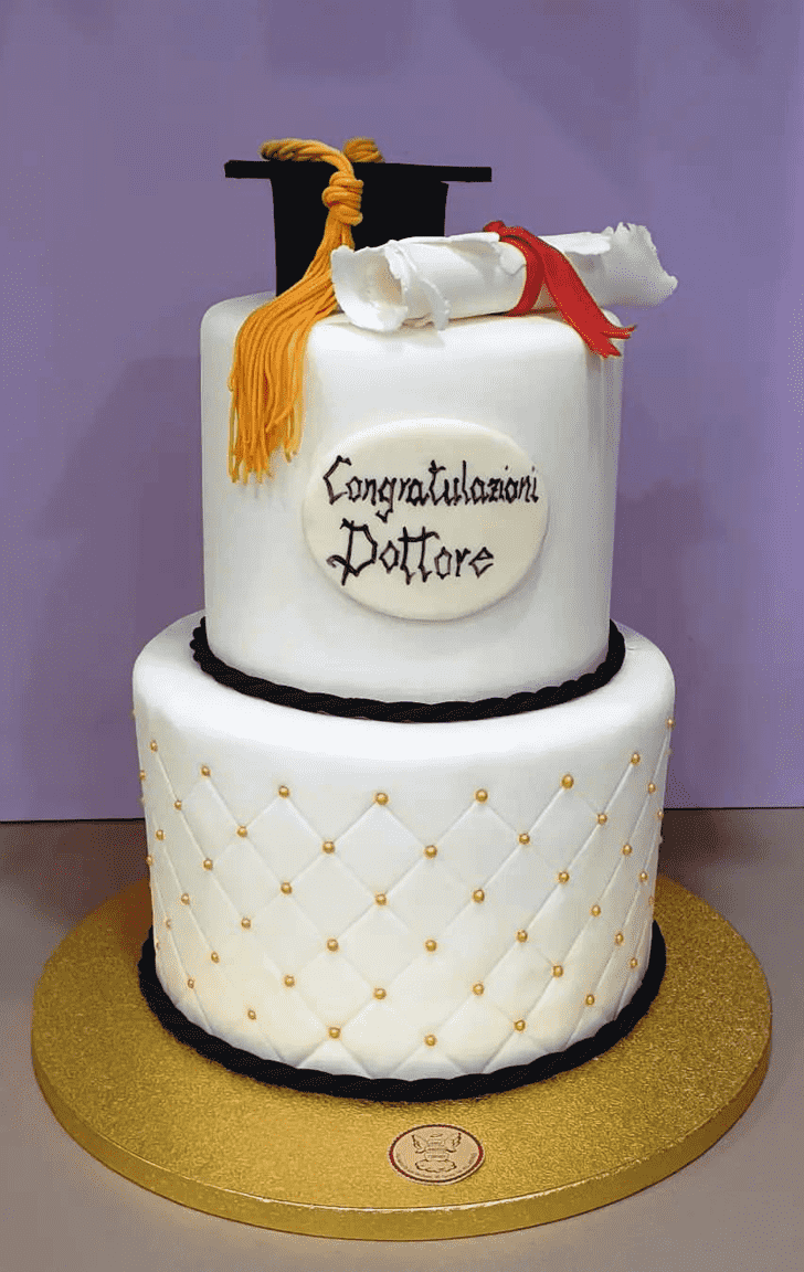 Marvelous Graduation Cake