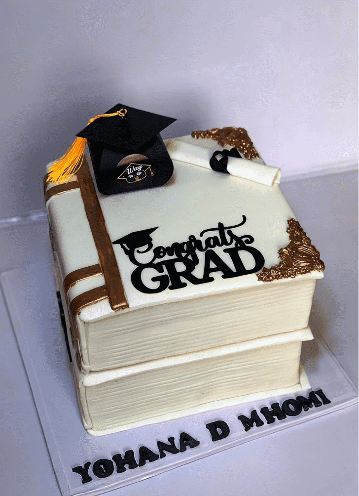 Pretty Graduation Cake