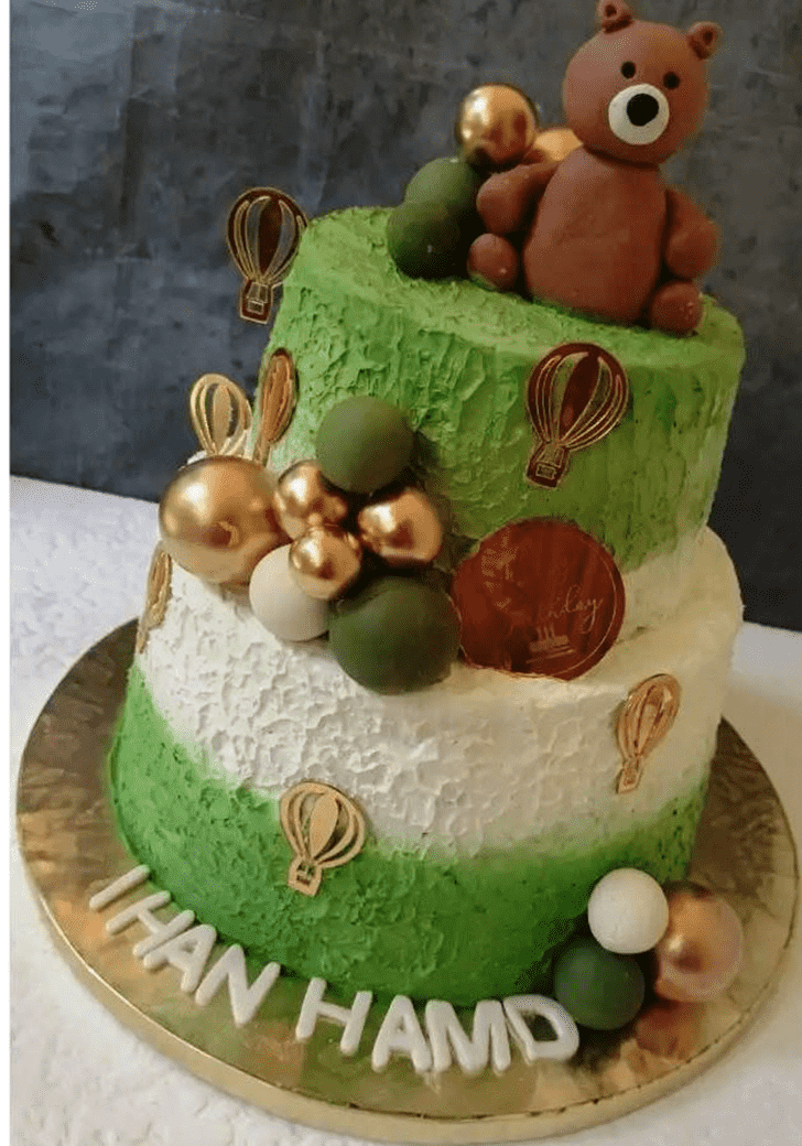 Enthralling Green Cake