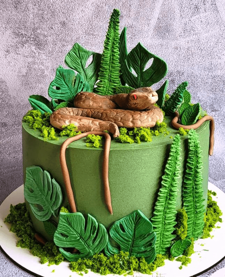 Resplendent Green Cake