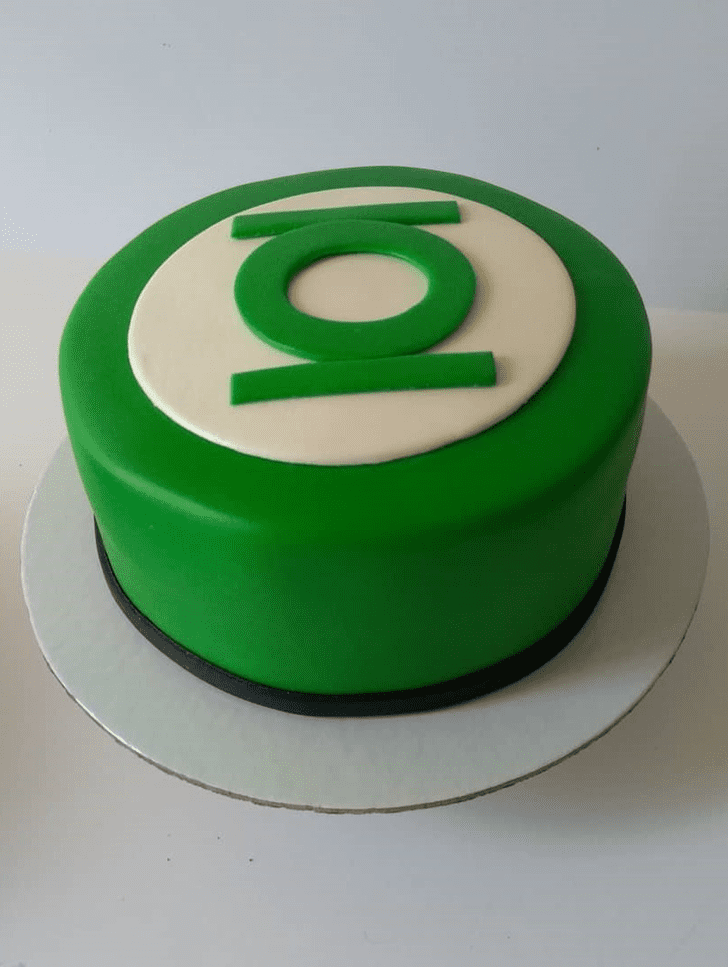 Admirable Green Lantern Cake Design