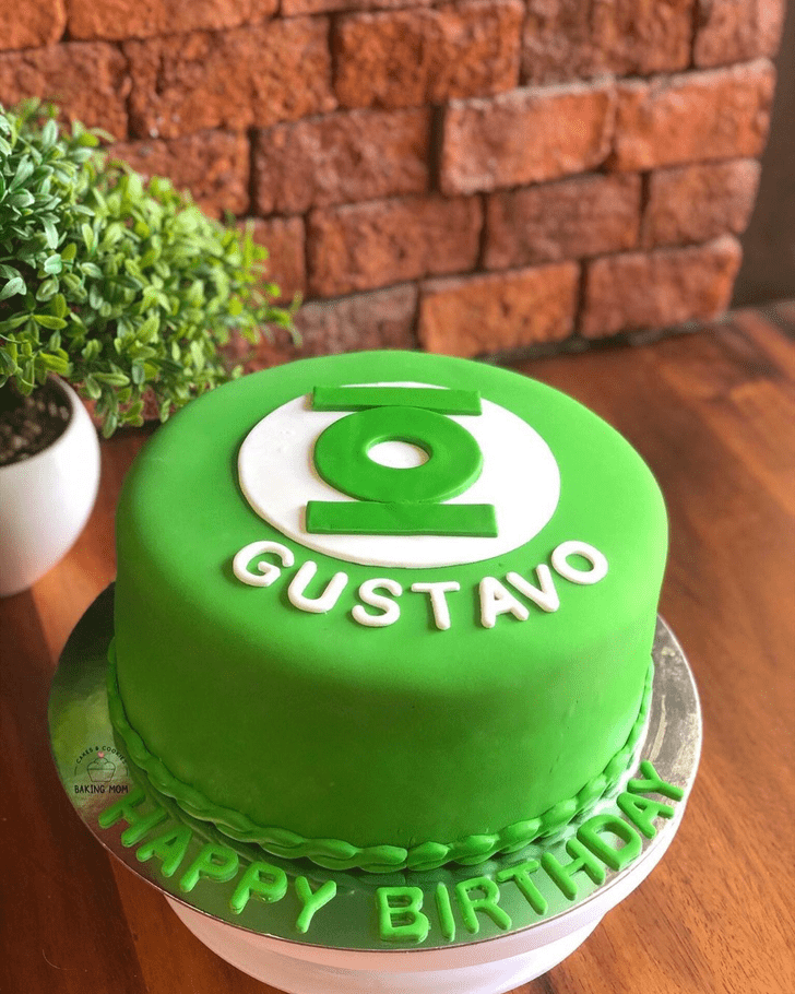 Bewitching Green Lantern Cake