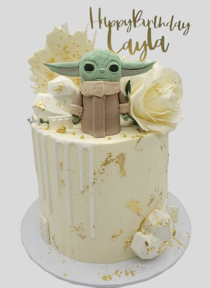 Alluring Grogu Cake