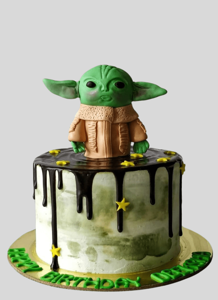 Graceful Grogu Cake