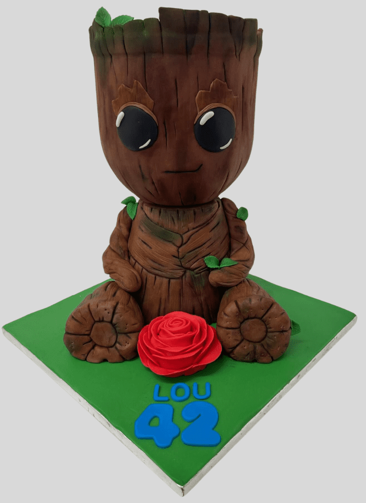 Captivating Groot Cake