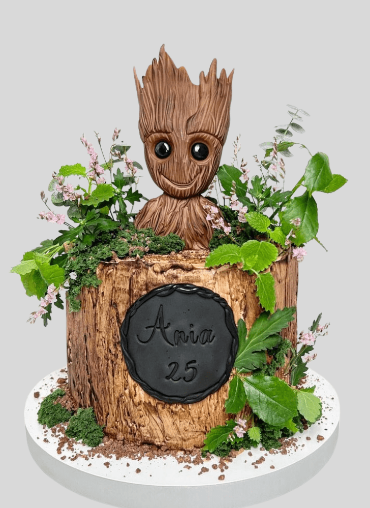 Fascinating Groot Cake