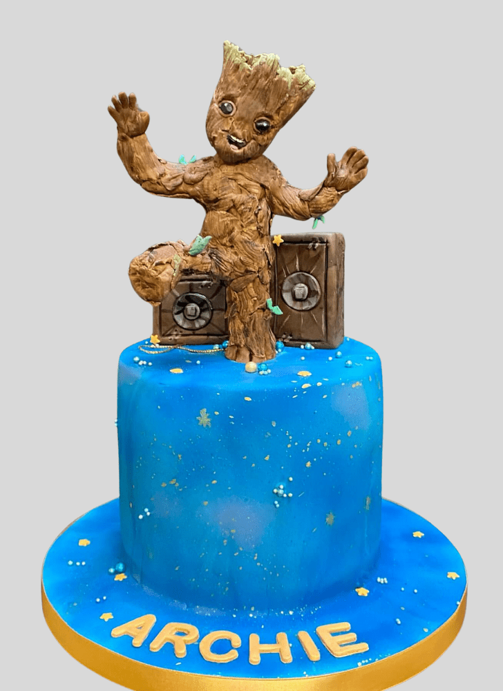 Magnetic Groot Cake