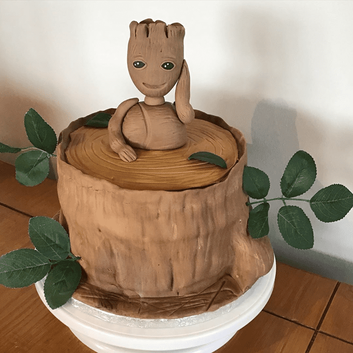 Ravishing Groot Cake