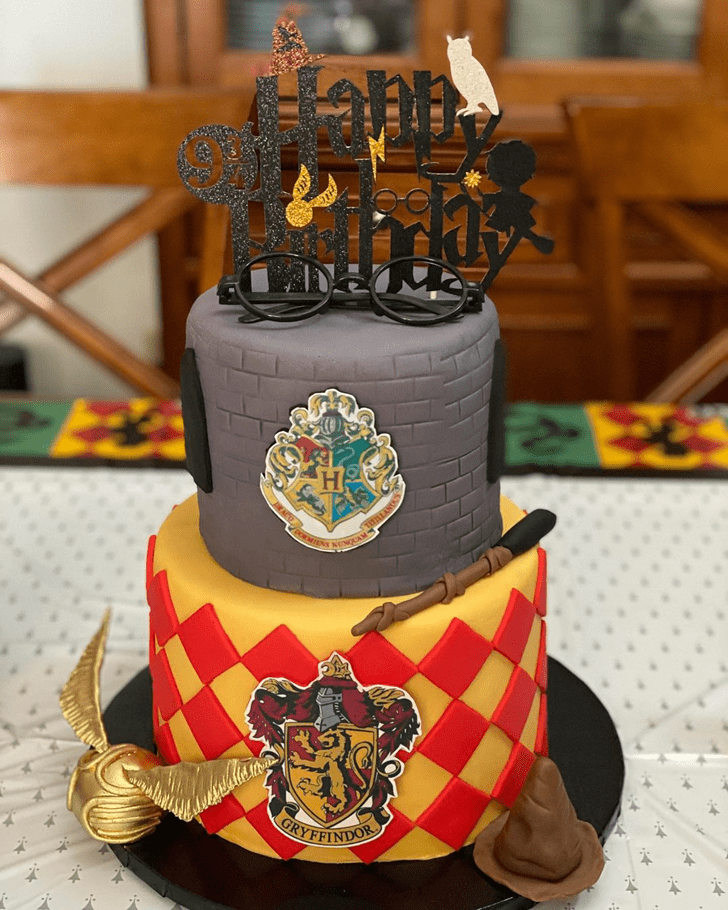 Magnificent Gryffindor Cake