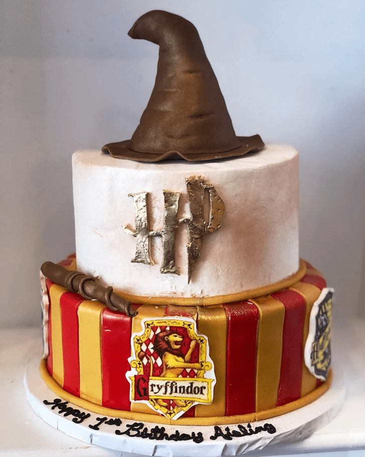 Pretty Gryffindor Cake